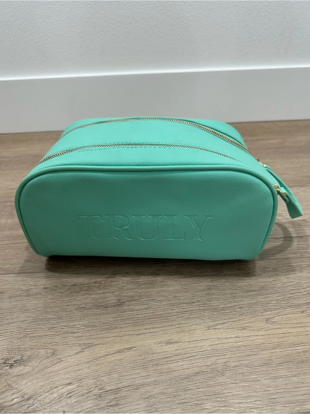TRULY Signature vanity case mint Seafoam Double-Zip Cosmetic Case magnetic large